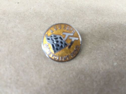 Rare 1979 isle of man tt motorcycle races official benevolent fund pin badge