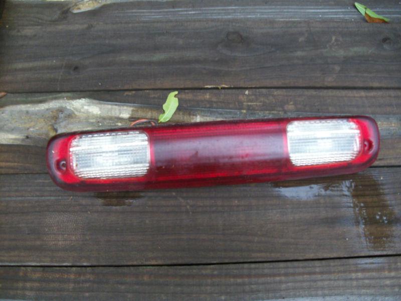 1999 gmc third brake light assembly cab mount