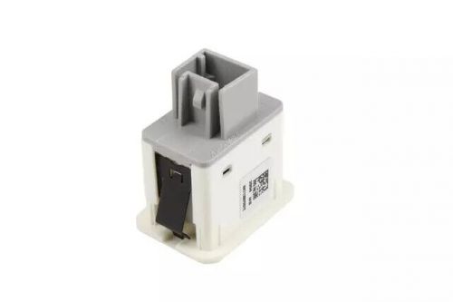 Genuine gm usb receptacle 20944418