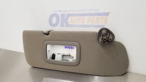 02 chevy silverado 2500 sun visor right passenger non illuminated