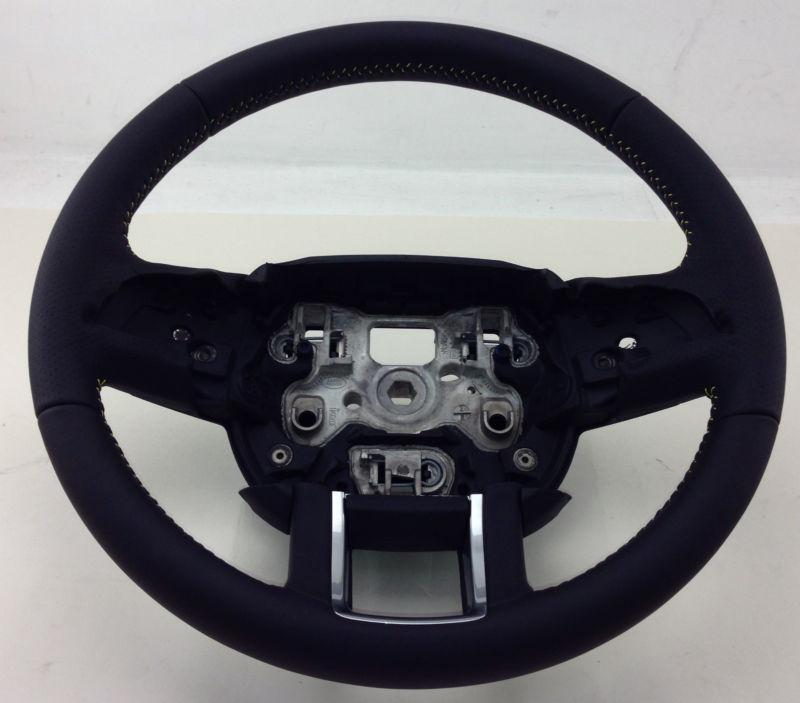 Evoque victoria beckham limited edition yellow stitch heated steering wheel oem