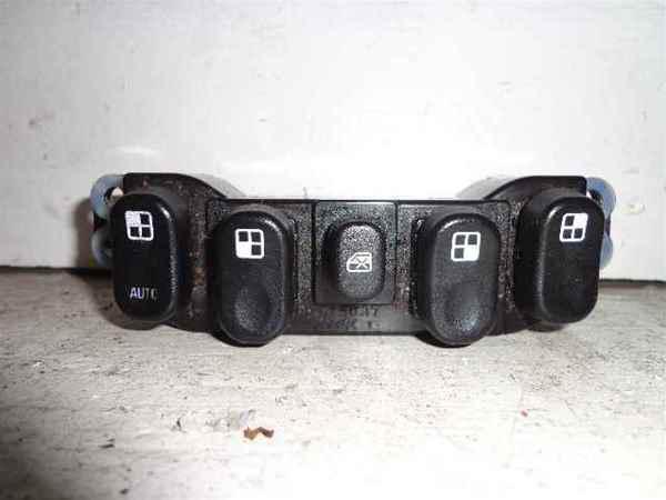 05-06 chevrolet equinox power window switch   oem