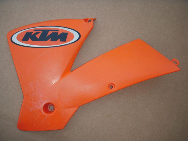 Ktm left spoiler 125 200 250 300 400 450 exc sx xc oem radiator shroud