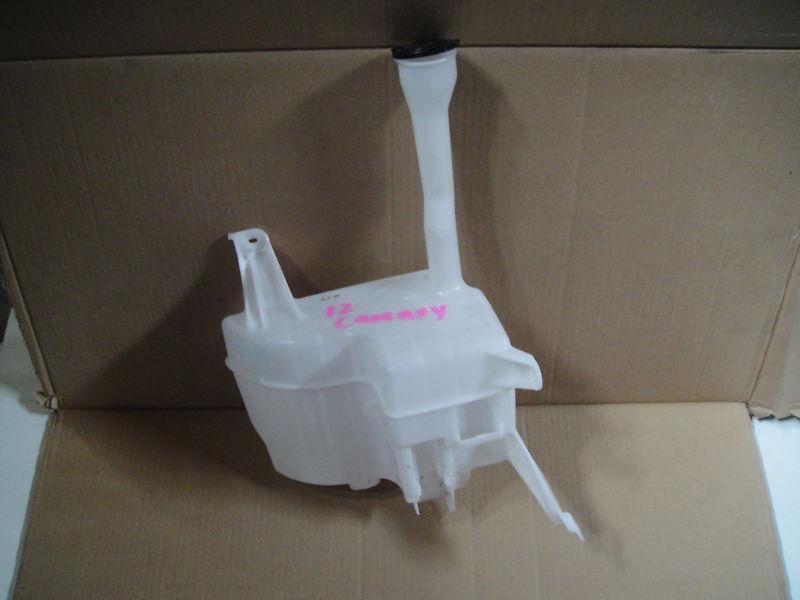 2012 2013 toyota camry windshield washer fluid tank container oem