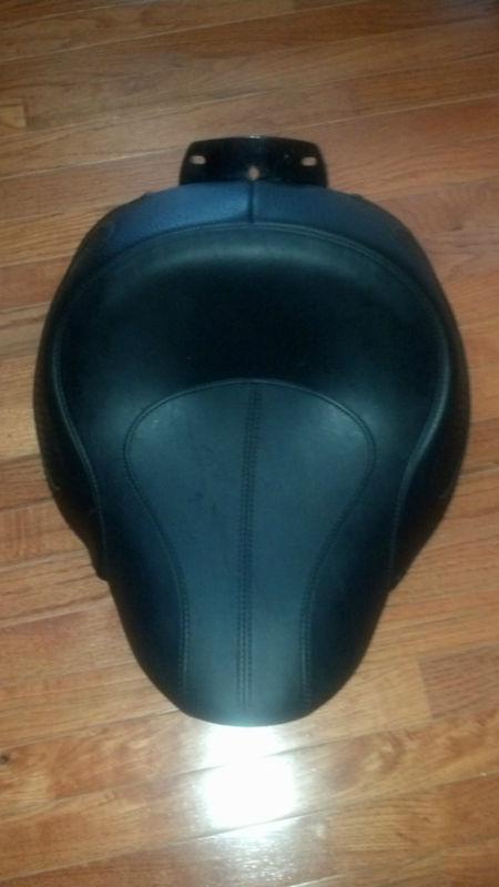 Genuine 2012 harley davidson solo seat deluxe softail leather  2005-2013