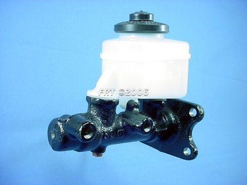 New brake master cylinder 89 90 91 92 93 toyota pickup rn80 std manual