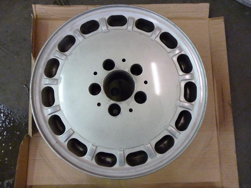 1989- mercedes 560 15 inch alloy wheel  hollander #  65146