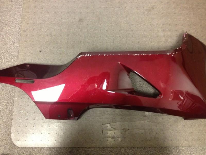 2002 - 2005 honda silverwing fsc600 right side floor skirt red