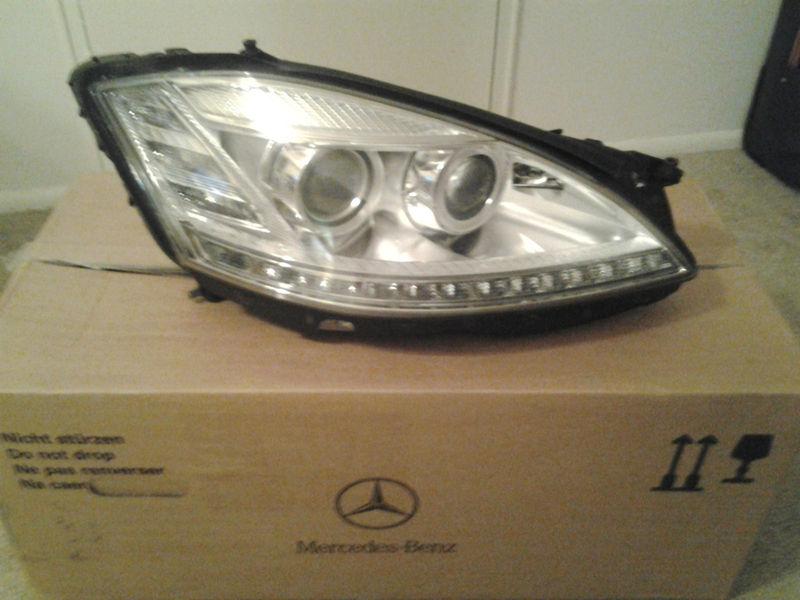 10-13 mercedes w221 s class headlight bi-xenon led drl (right side) oem  