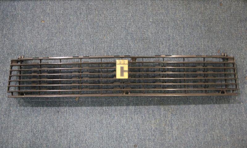 Toyota corolla ke70,ae70,te71 1983  grille 4age jdm usdm  gold cxxx badge