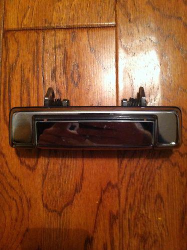 Mazda b2000 outside chrome door handle