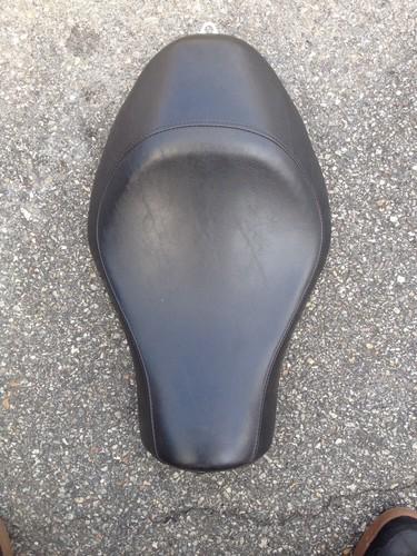 Harley davidson 2013 sportster 883 iron oem seat