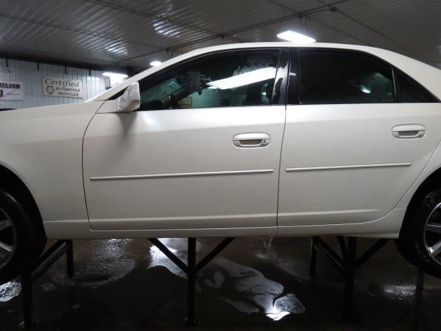 2004 cadillac cts front door left 2526196