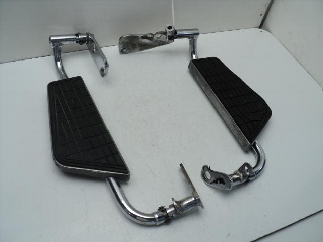 #3236 honda gl1200 aspencade foot pegs / rests with mounting brackets / mounts