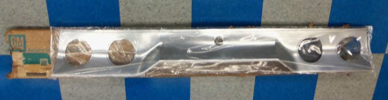 Nos gm 63 chevy impala bel air biscayne trunk deck panel rear lid insert ss 409