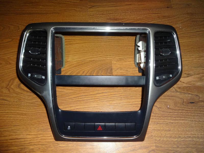 2011 2012 jeep grand cherokee radio/climate bezel trim w/ vents hazard traction