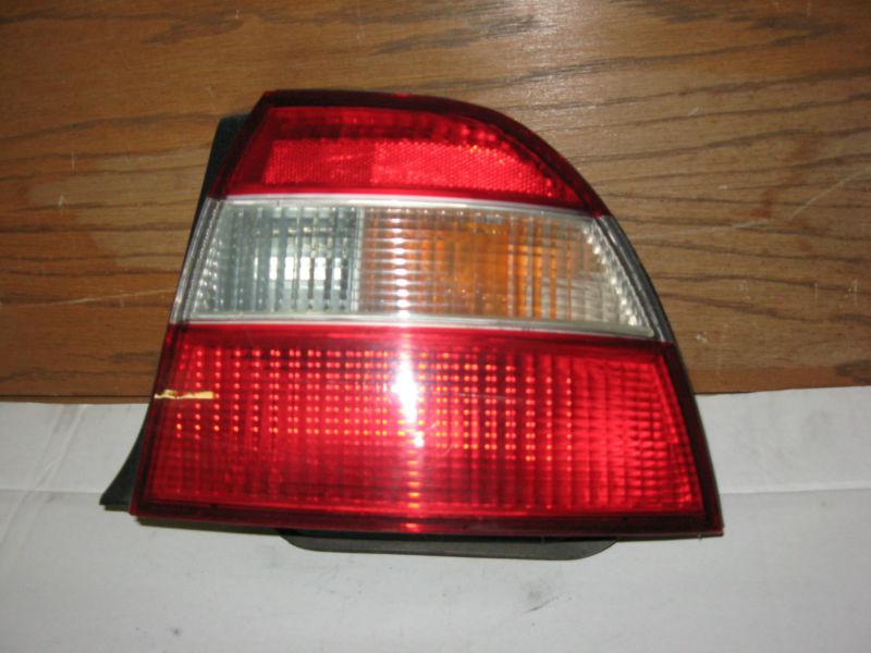 94 95 honda accord passenger right factory tail light oem