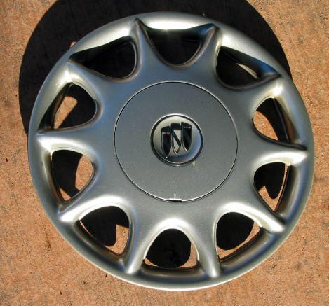 1997 1998 1999 2000 2001 2003 2004 2005 buick century 15" 2 piece hub cap oem