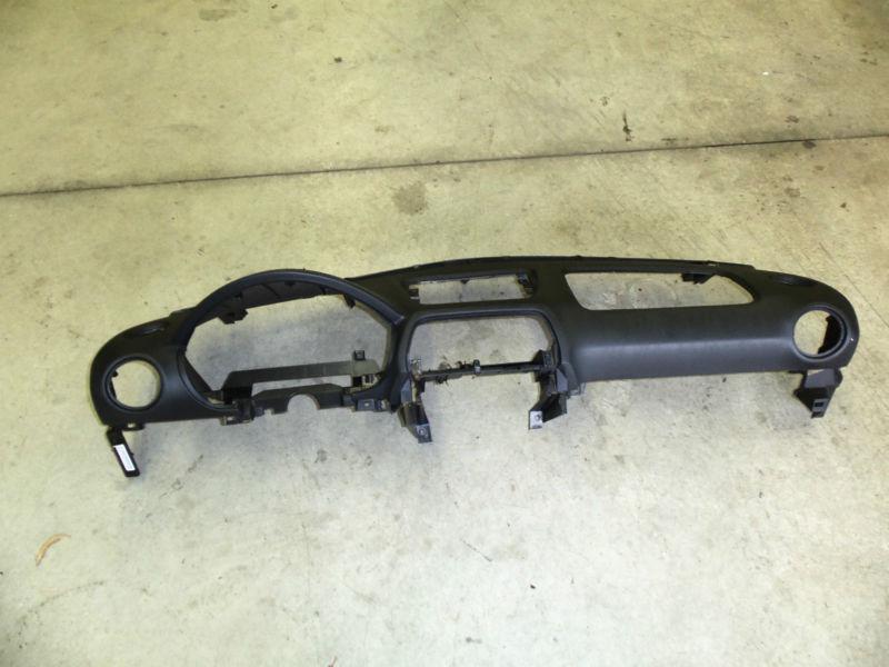 2004 subaru impreza wrx upper dash pad