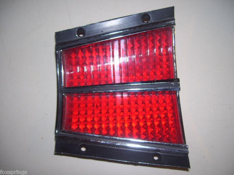 1965 dodge wagon inner tail light lens & bezel - 65ds - 2449657 - 2449656  - d71