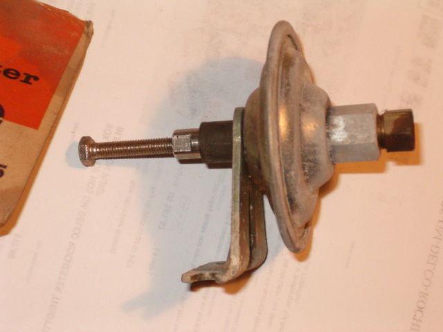 Nos 1958 oldsmobile v8 w/ 4bbl throttle return check valve gm delco rochester