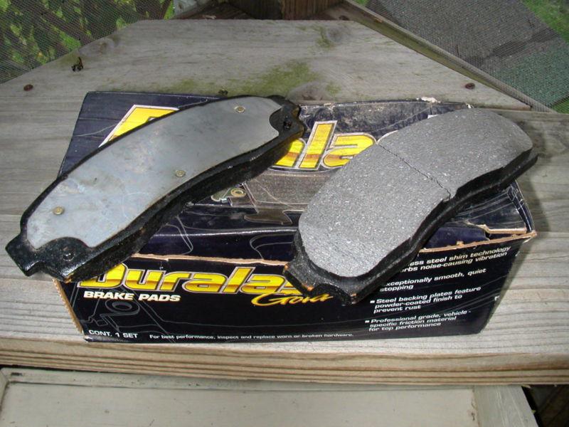 Front brake pads - new - duralast gold dg833