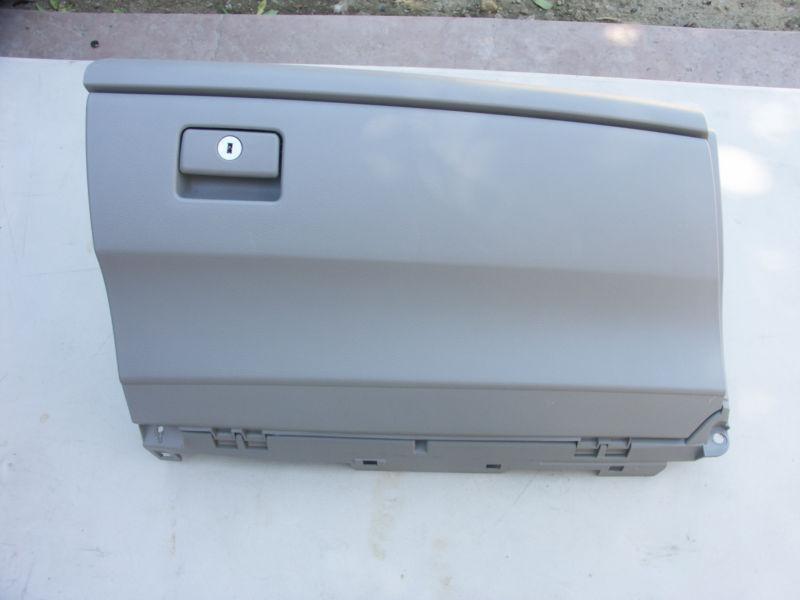 07 08 09 10 11 toyota camry glove box door compartment assembly oem