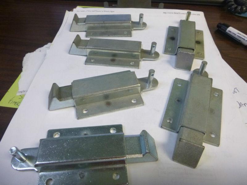 Lot of 6 bolt latches part # 90w