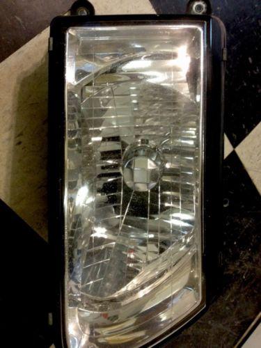 2000 isuzu rodeo right headlight lamp