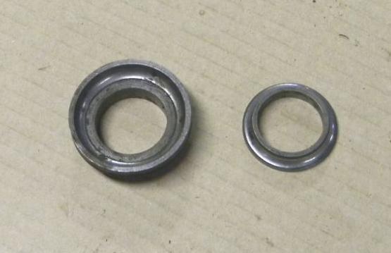 Triumph rigid frame upper fork bearing cup and cone 5t 6t t100 tr5 trw