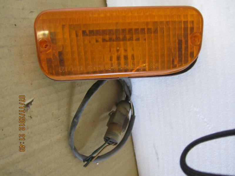 Toyota corolla 78-79 1978-1979 parking light turn signal driver lh