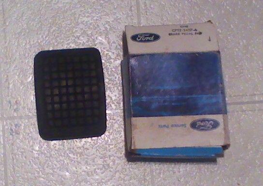 Nos brake pedal pad. ford truck c7tz-2457-a. 