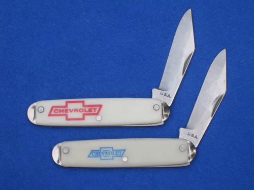 2 single blade chevy novelty pocket knives w/ chevrolet bowtie emblem badge