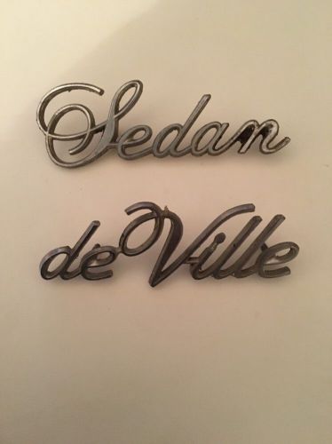 1971 cadillac &#039;sedan deville&#039; front fender emblem script 2-piece 71