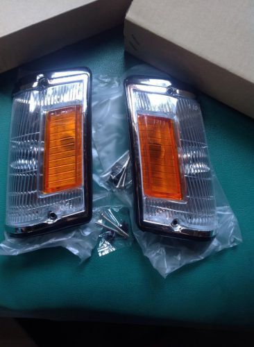 Toyota corolla ke70 ke72 te71 front corner lights lamps 82 83 84