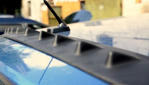 Shark fin roof wing spoiler universal