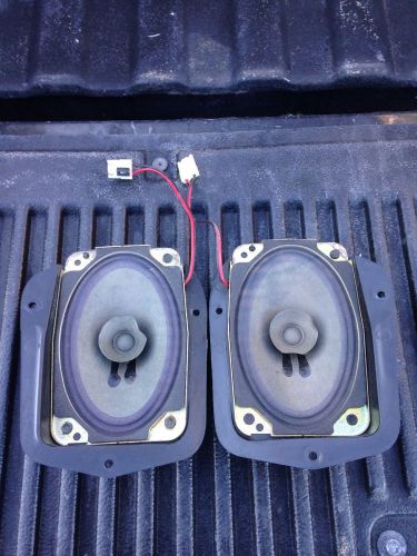 1992 buick roadmaster wagon front door speakers