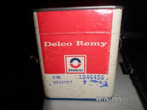 Nos gm 1971 74 chevrolet  vega bracket 1846456