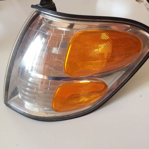 00-04 toyota tundra sequoia left drivers side corner headlight turn signal oem