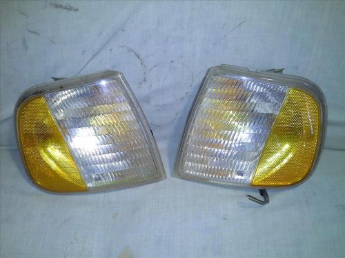 1998 ford expedition front parklight park light lamp parklamp marker side oem 98