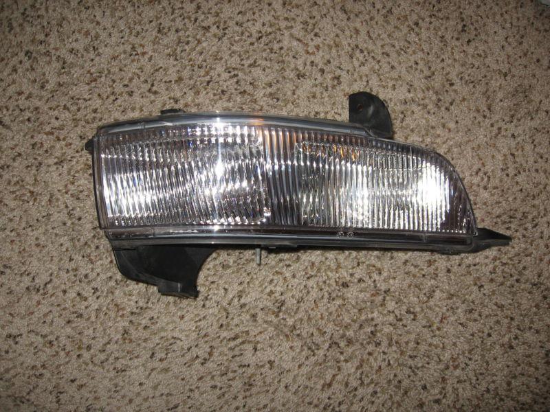 Cadillac dts fog lamp corner light front bumper