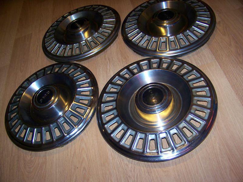 Vintage pontiac hubcaps