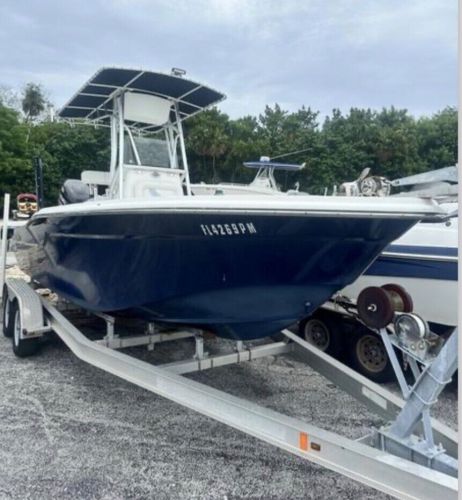 Sea born nx23 hybrid center console 250 suzuki low hours excellent cond