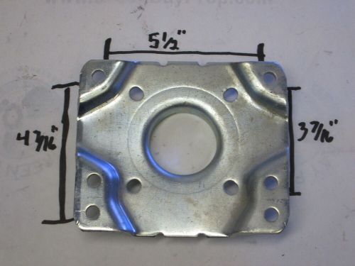 Bolt on mounting plate for marine swivel jacks