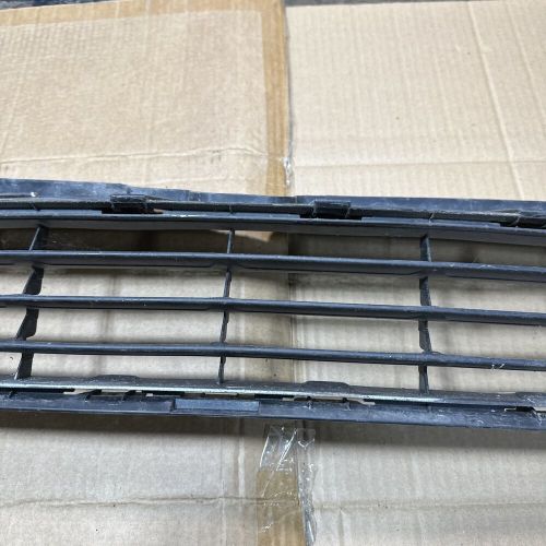 2010-2011 toyota prius front radiator lower grill grille panel oem 53112-47040