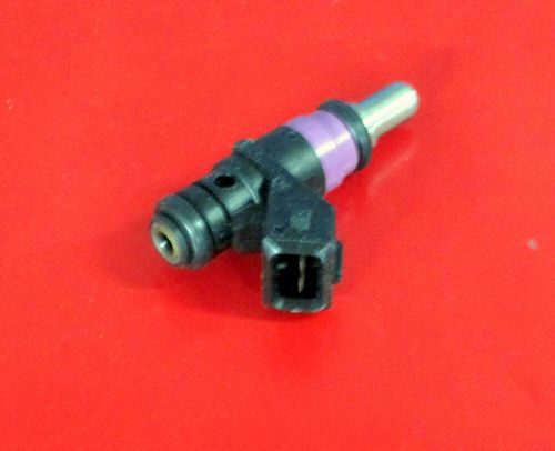 Oem  mercury 250 hp verado outboard 8m0041571 fuel injector