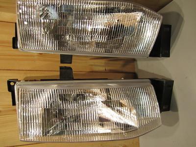 Ford escort 91-96 1991-1996 headlight set passenger & driver