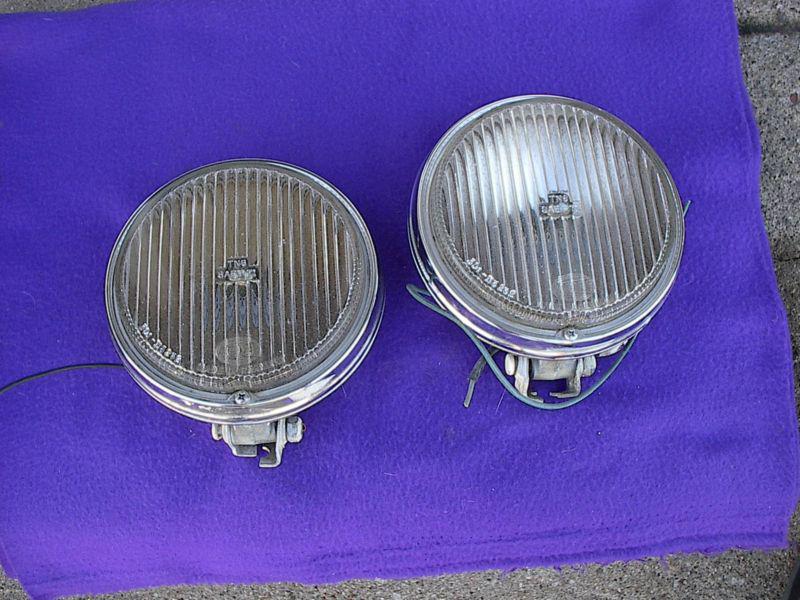 1969-72 mercedes benz pair of hella front fog /driving lights very nice original