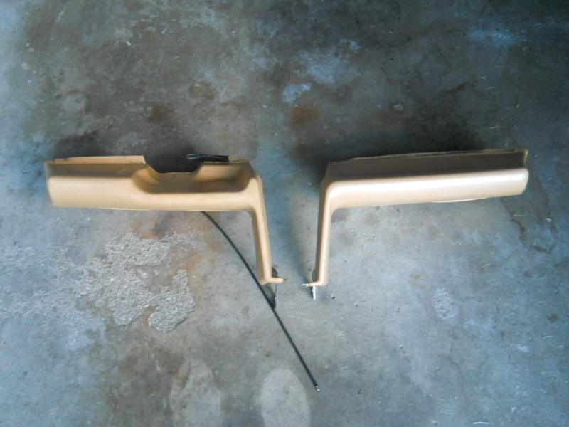 Alfa romeo 1991-95 spider used pair lower dash bolsters in tan