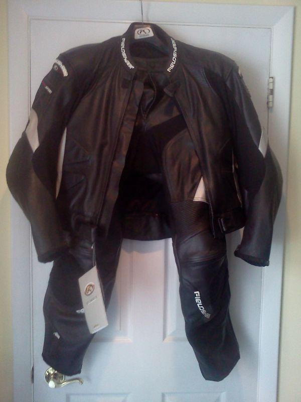 Fieldsheer revo 2 piece/zips to 1/brand new with tags,retails $599.black/silver